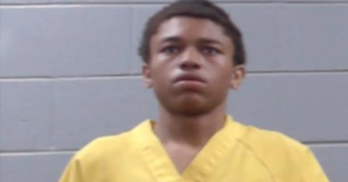 O adolescente do Mississippi acusado de matar um casal de idosos era conhecido da polícia antes do ataque