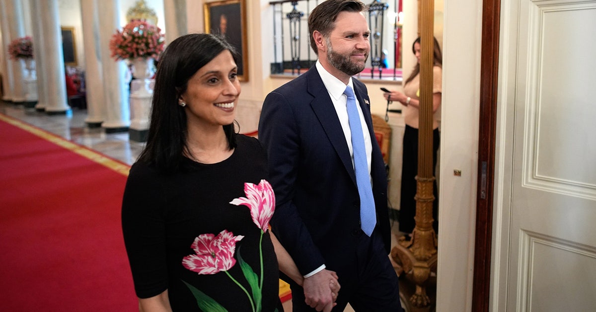 A esposa do vice-presidente JD Vance, Usha, dá à luz seu quarto filho