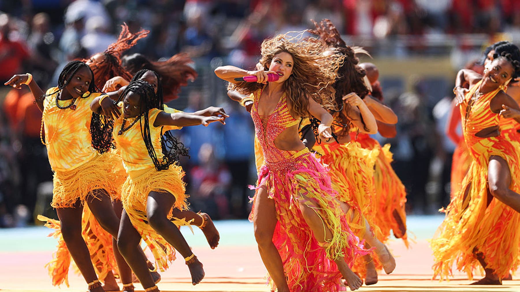 Shakira, Justin Bieber, Muppets take stage for World Cup halftime