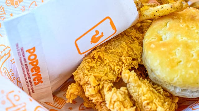 Chefs name America's best fast-food fried chicken and biscuits — and one chain stands above the rest