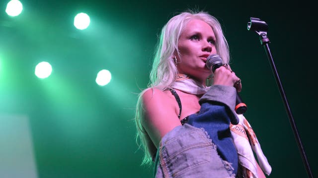 Lauren Bennett, 'Party Rock Anthem' singer, dies
