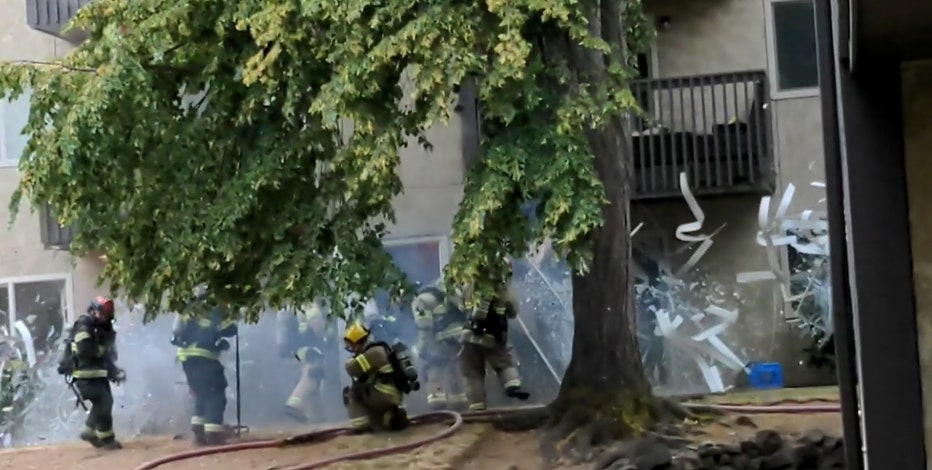 Explosion erupts as firefighters investigate Washington state apartment complex