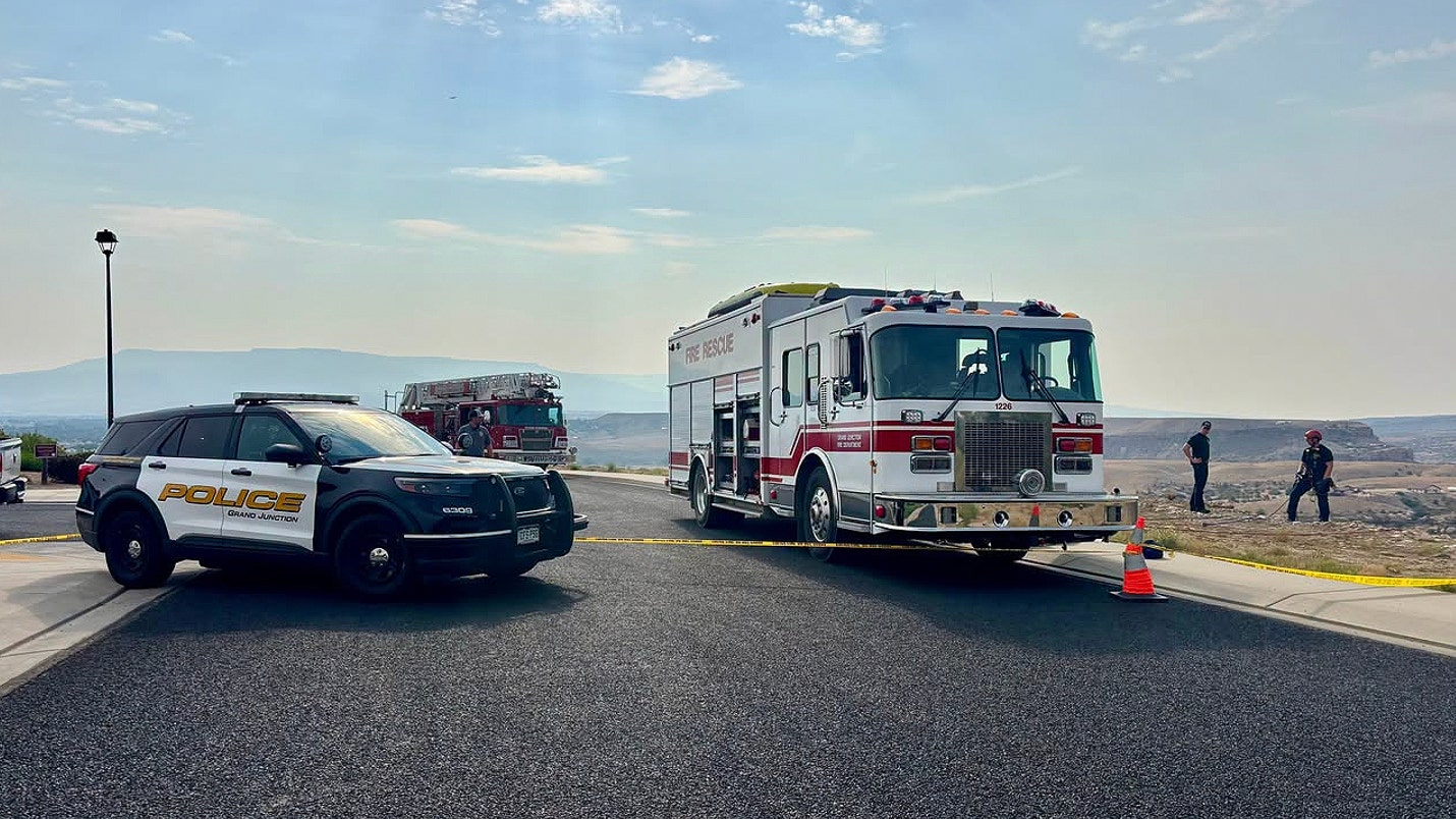 Five teen friends killed after vehicle plunges down Colorado cliff, leaving community shattered