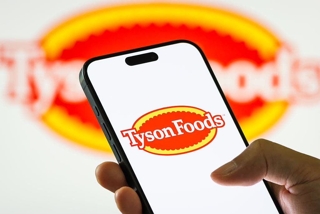 Tyson Foods to close two facilities, pursue sale of third amid cattle shortage