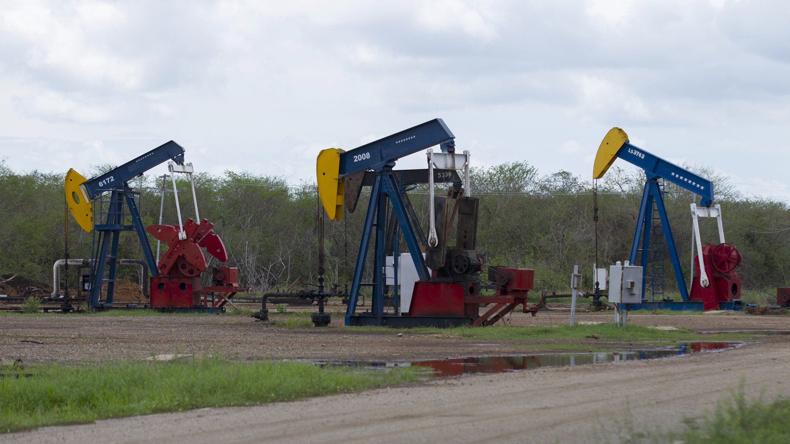 US to take partial control of Venezuela's oil reserves, Trump says: Will it lower gas prices?