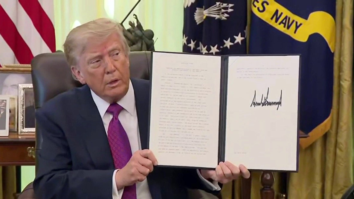 Trump signs executive order to rename Lake Ontario to Lake America