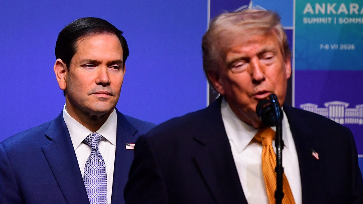 US stops processing immigrant visas, expects pause to last weeks