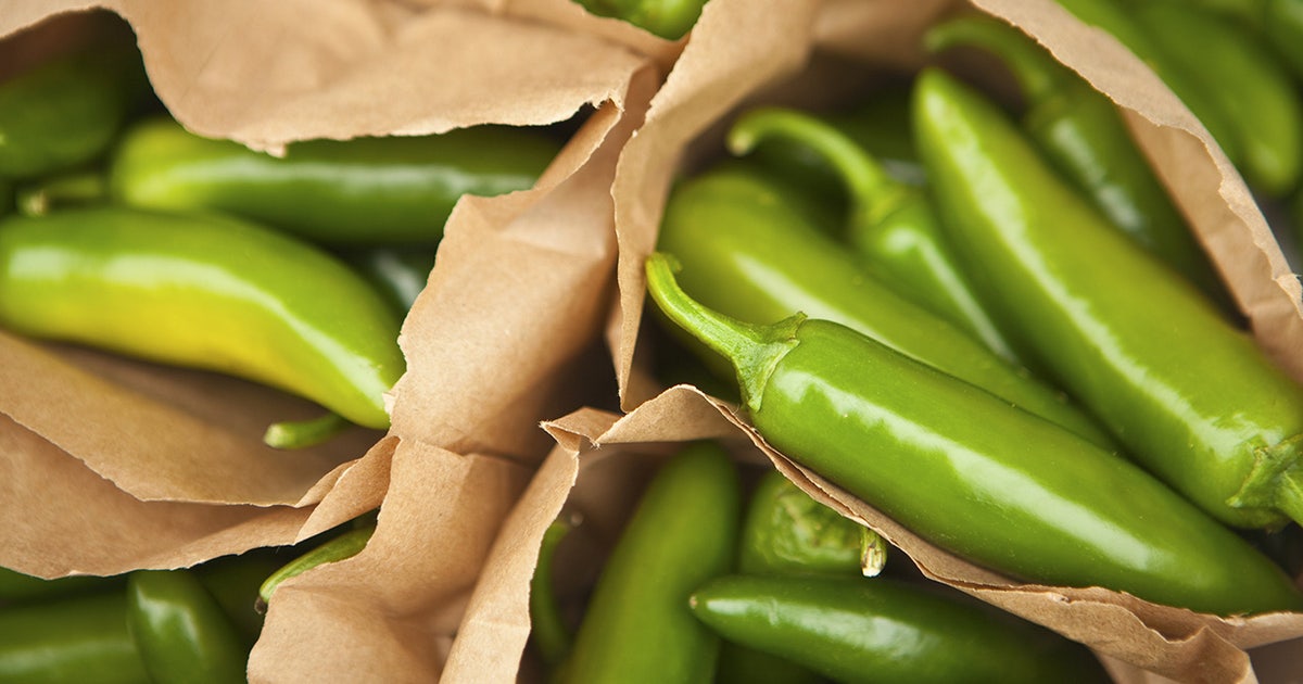 Jalapeños linked to Salmonella outbreak in 27 states; Chipotle & Qdoba affected