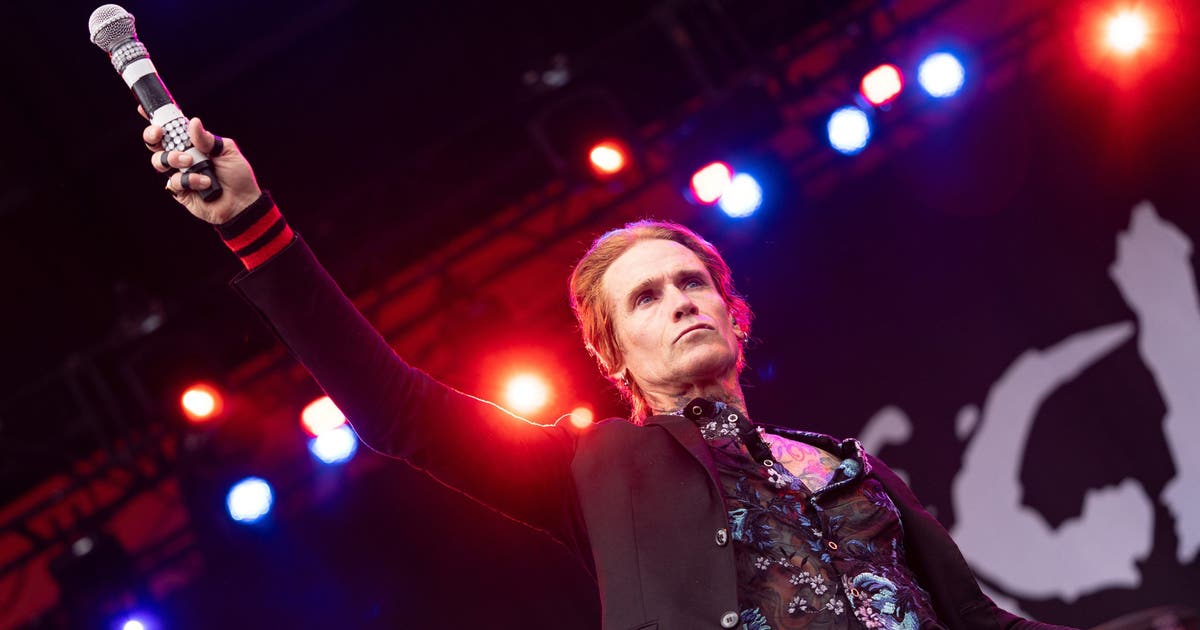Buckcherry's tour bus involved in fatal, multi-vehicle crash
