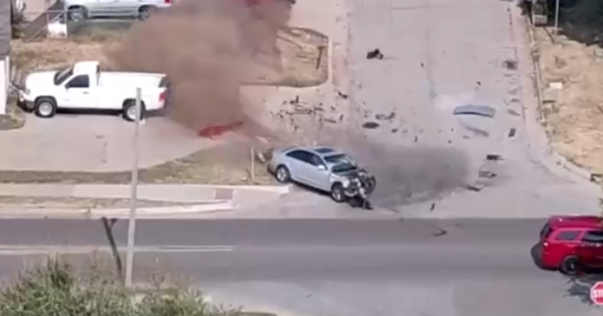 Photo: fox5dc.com Oklahoma Police Chase Ends in Dramatic High-Speed Crash