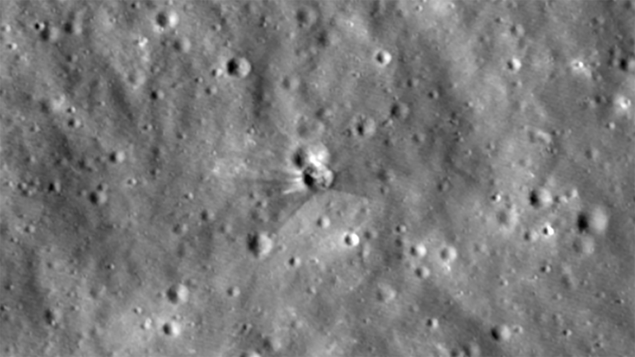 ☆moon☆ NASA captures photos of Moon crater caused by SpaceX rocket part
