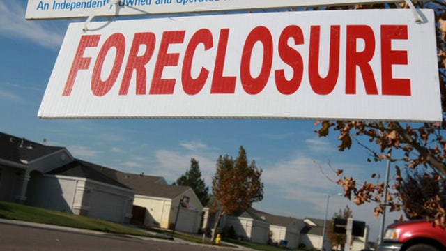 Cash-strapped HOAs ramp up foreclosures against delinquent homeowners: report