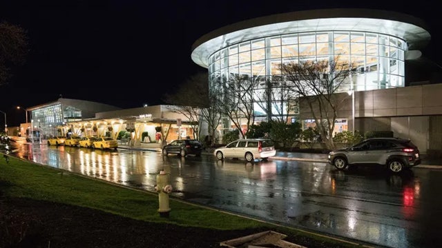 Flight canceled after toddler refused to buckle seat belt, stranding passengers overnight