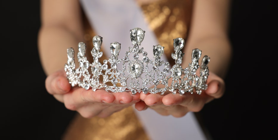 Miss North Carolina USA organizers deny politics, faith behind stripping winner of crown