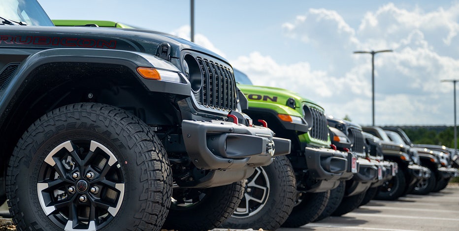 Nearly 1 million Jeeps, Rams, Dodges and Chryslers recalled