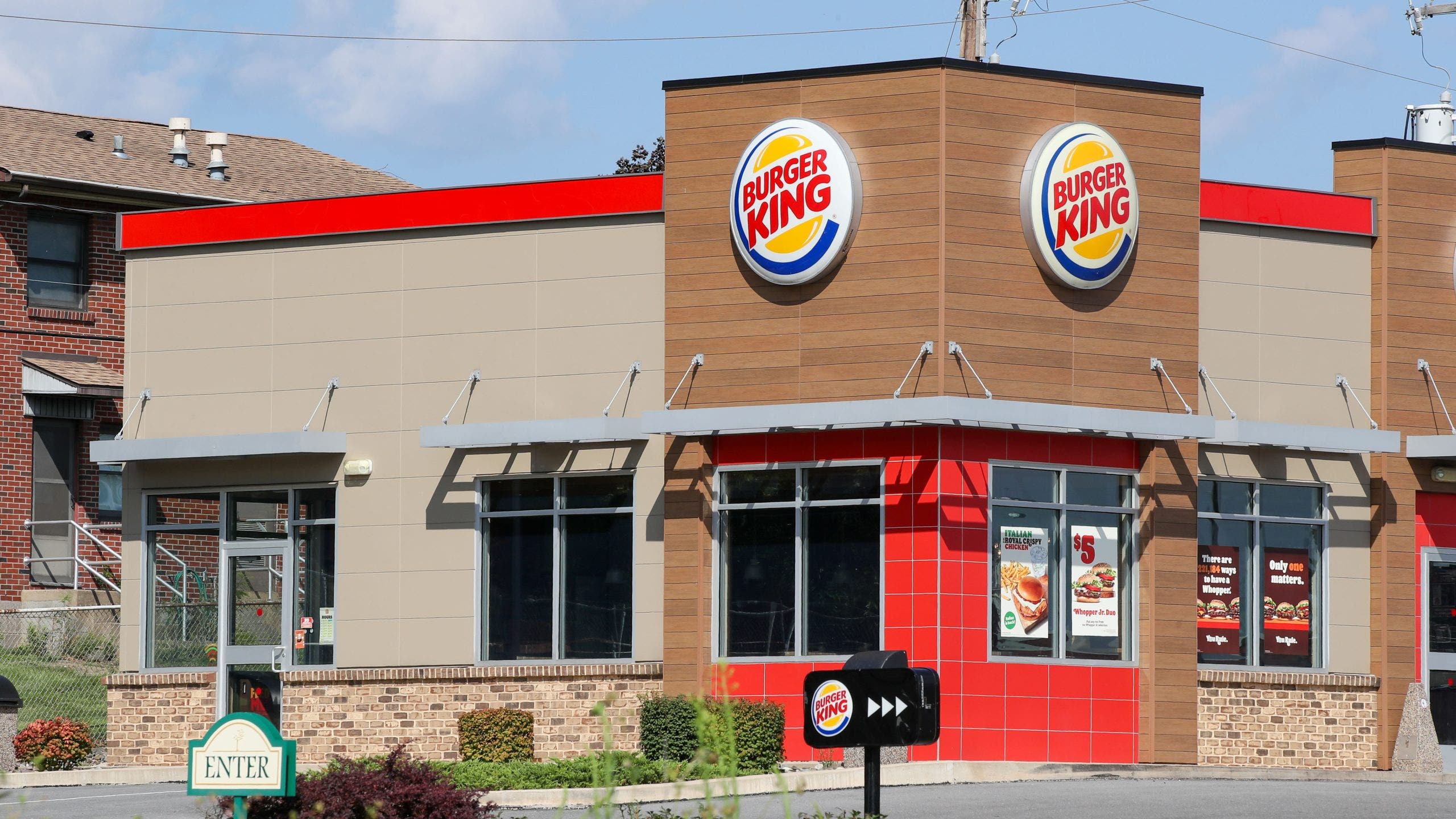 National Cheeseburger Day 2026: Burger deals at McDonald's, Wendy's and others