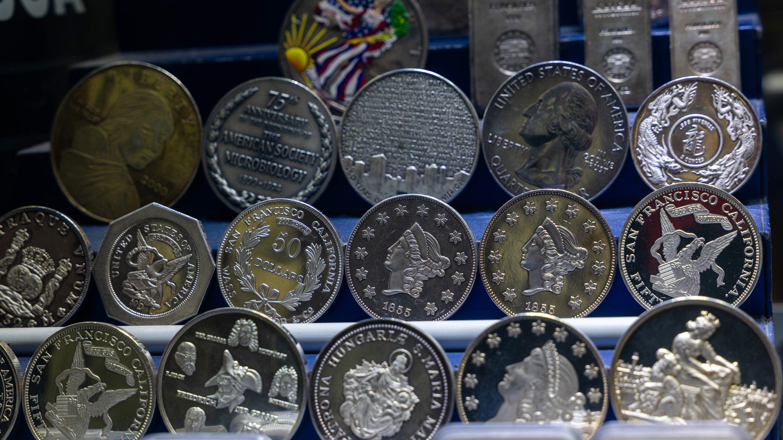 Swerving van leads police to $2.65 million in stolen US silver coins