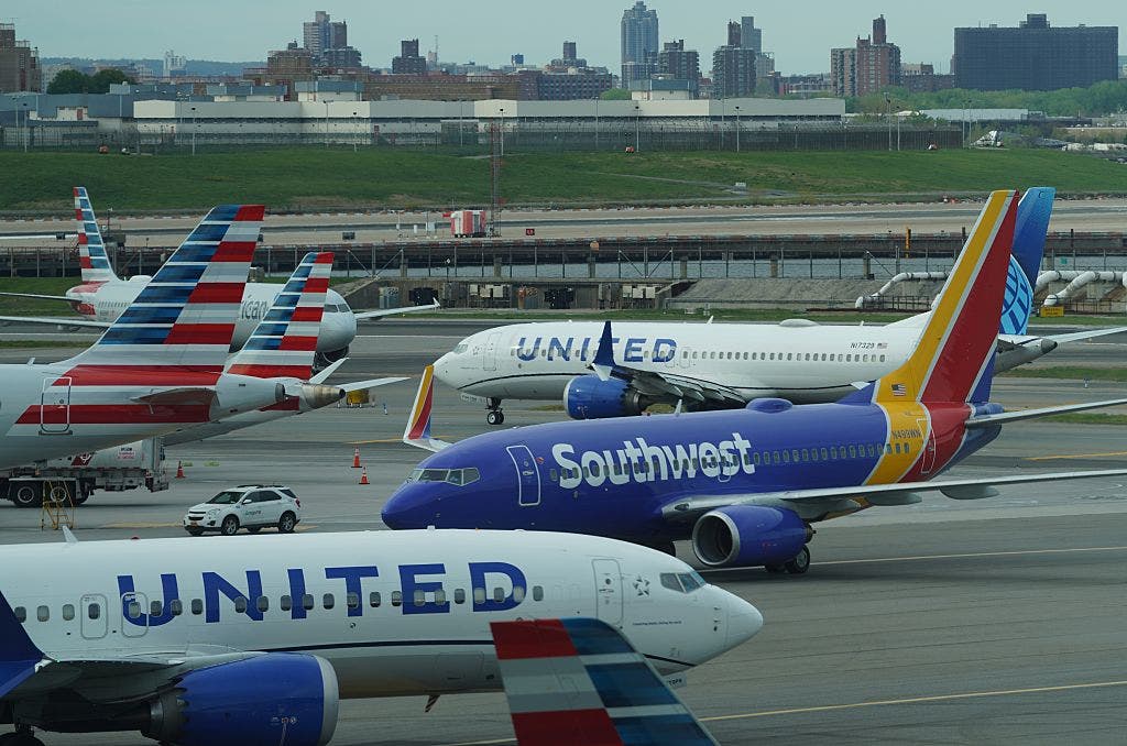 Major airlines adjust flight schedules as jet fuel prices surge