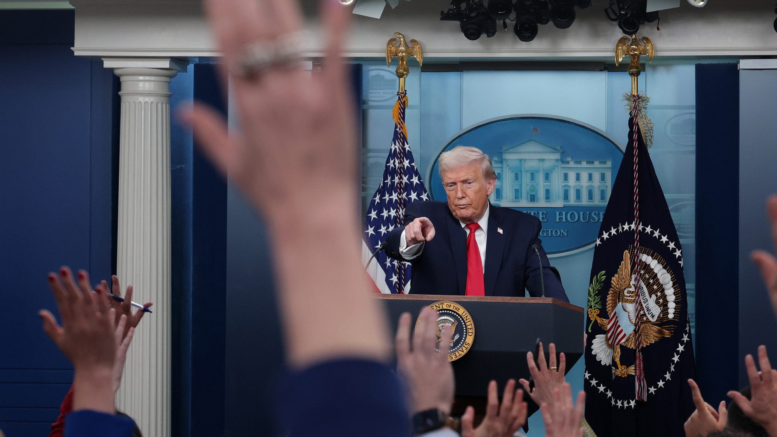 6 citizens sue Trump over White House media ban