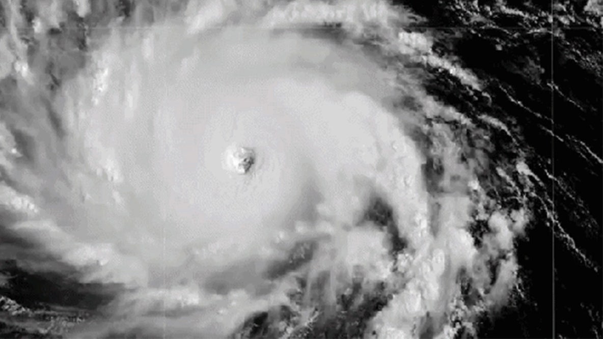 Category 4 Hurricane Lowell turning toward Hawaii, threatening to slam the islands with heavy rain, high surf