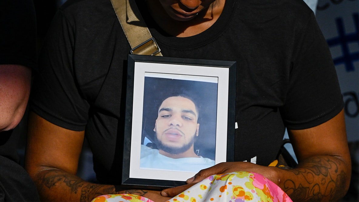 Former Ohio officer accepts plea in 2022 shooting death of Black man
