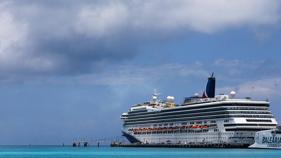 4 children found home alone while Florida mom was on 3-day cruise