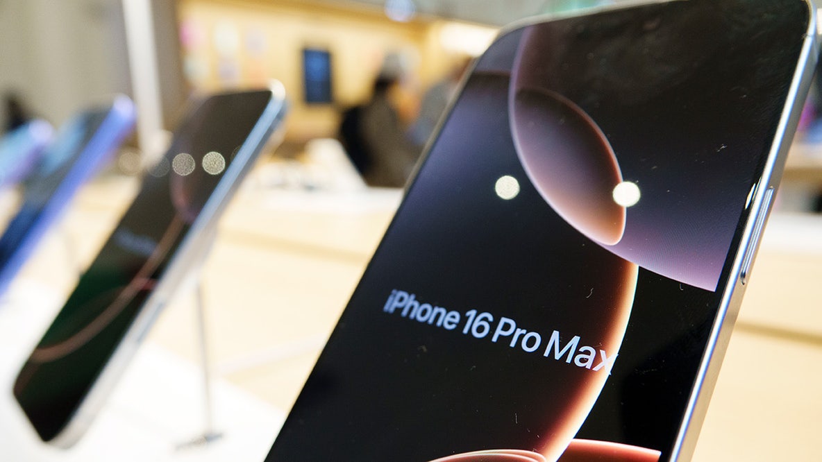 iPhone owners included in Apple’s $250 million settlement can begin filing claims