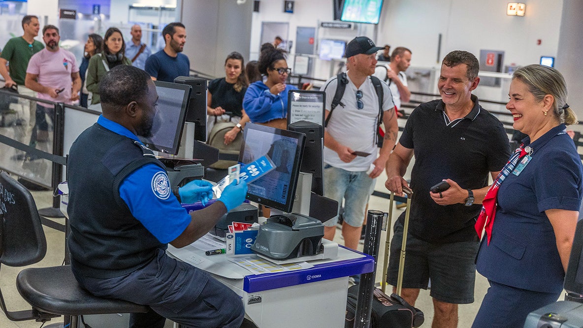 No sitting allowed for TSA officers checking travel documents, new rules state