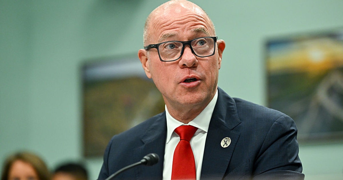 FAA head says billions more needed to modernize air traffic control