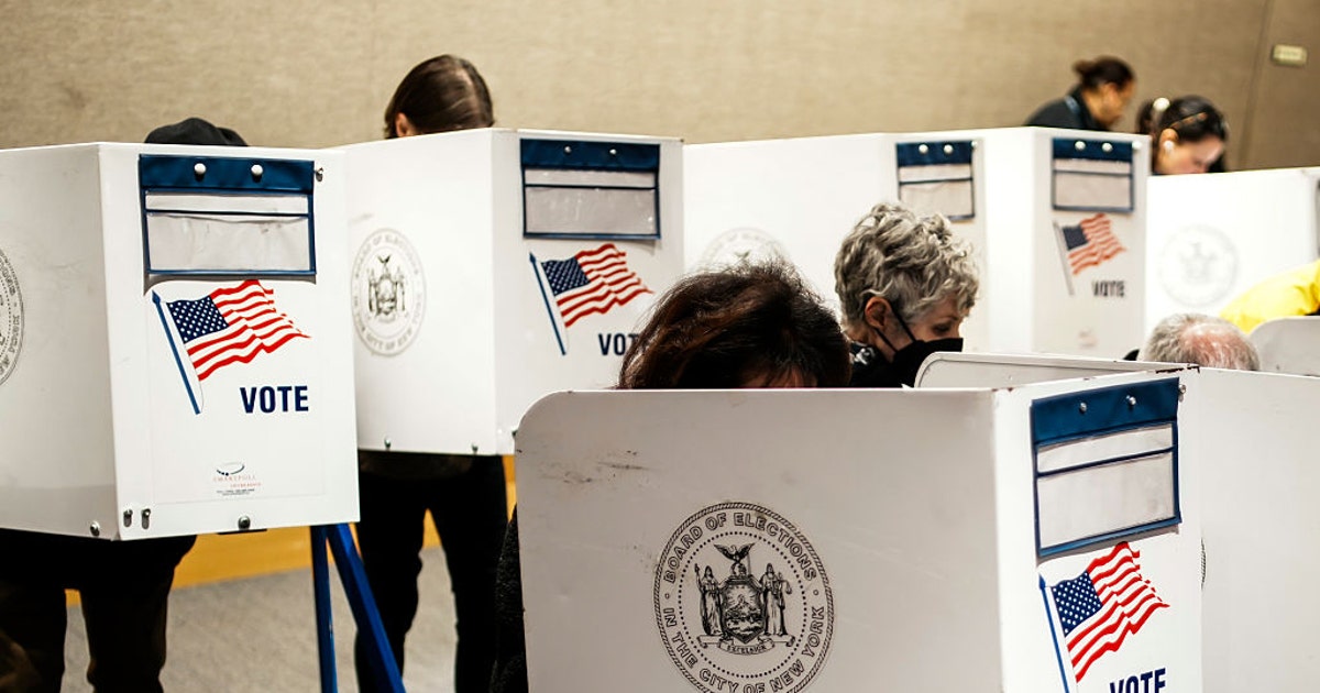 Supreme Court temporarily allows Trump administration to use revamped voter database ahead of midterms