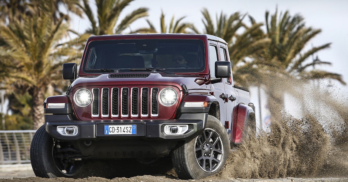 US regulators close Jeep fire danger investigation amid Stellantis recall of 1M vehicles