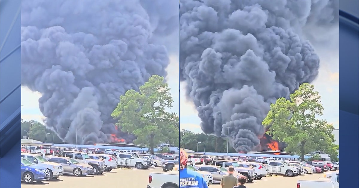 Smoke billows after chemical fire breaks out at Mississippi manufacturing plant