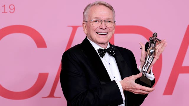 Bob Mackie, legendary fashion designer, dies at 87
