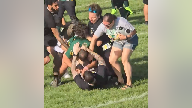 Watch: Brawl breaks out between coaches at youth football game