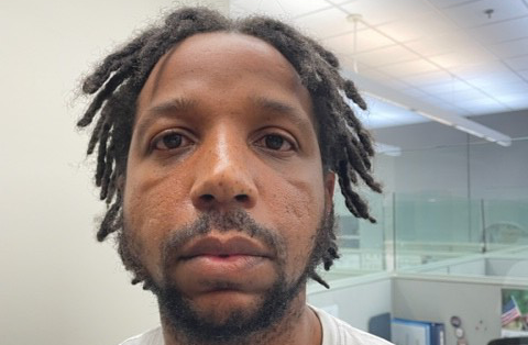 New Orleans jail worker sentenced for helping 10 inmates escape through toilet hole