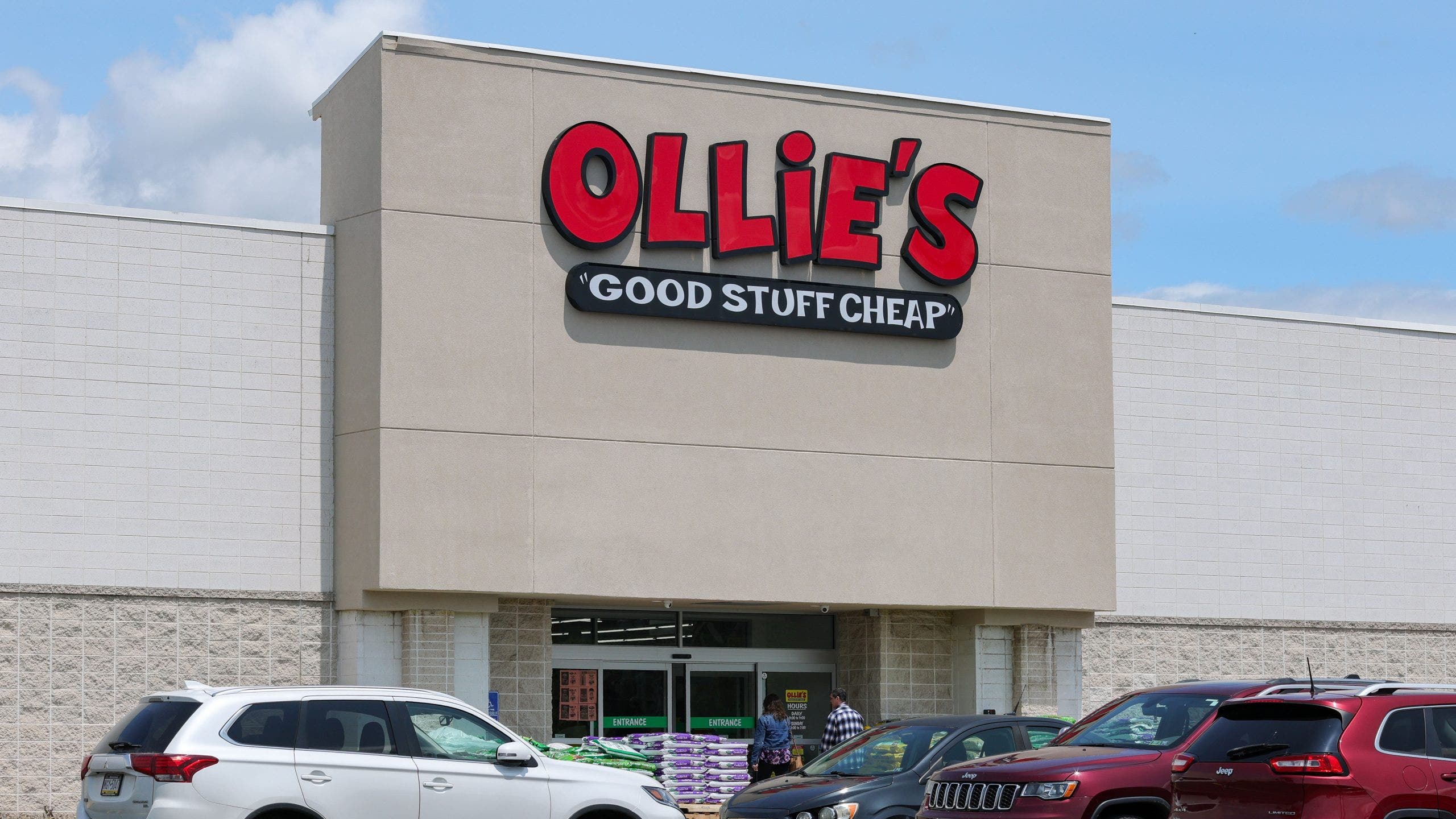 Discount chain opening new stores across 7 states in October