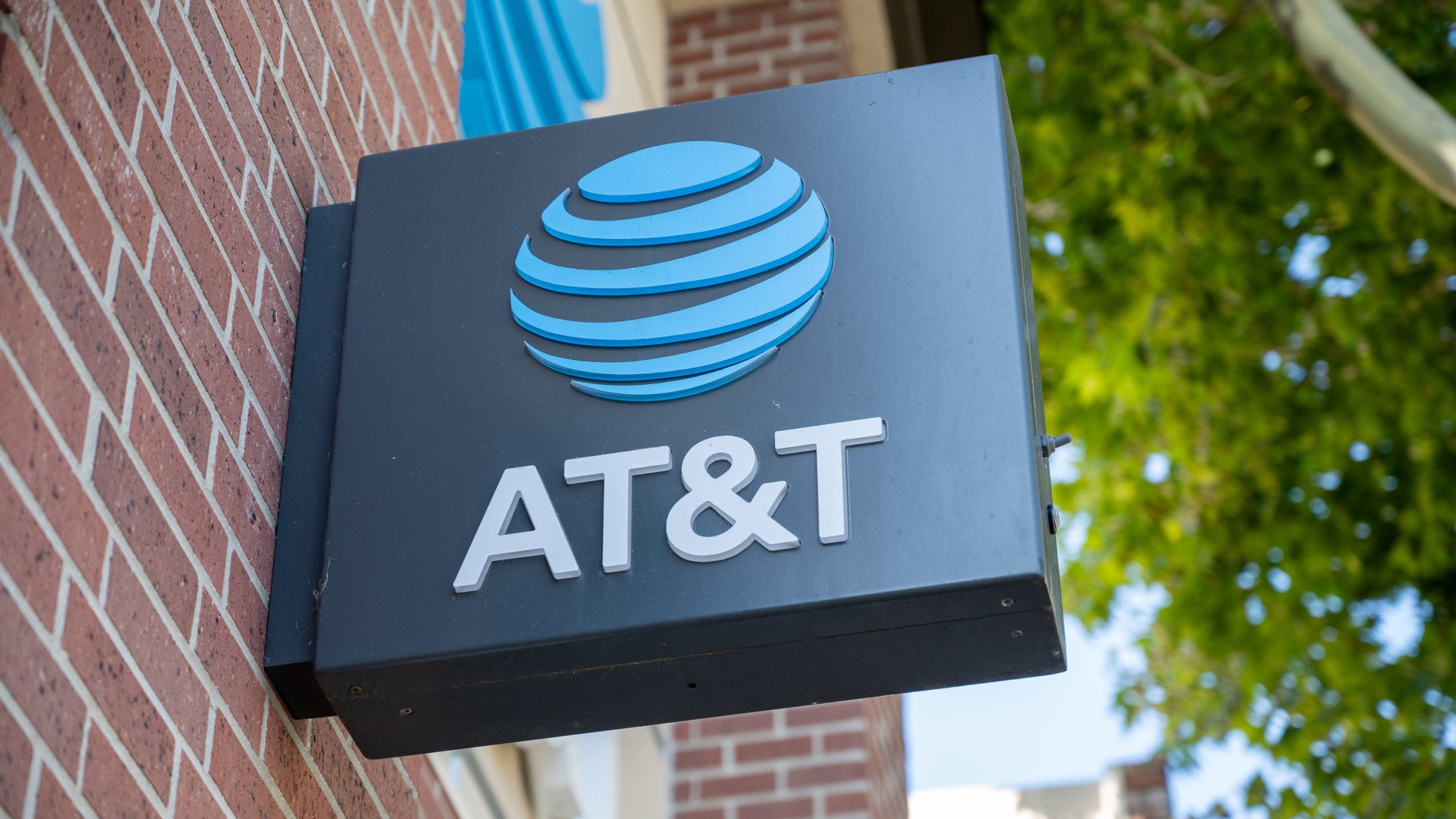 AT&T data breach settlement gets final approval: How much will customers get?