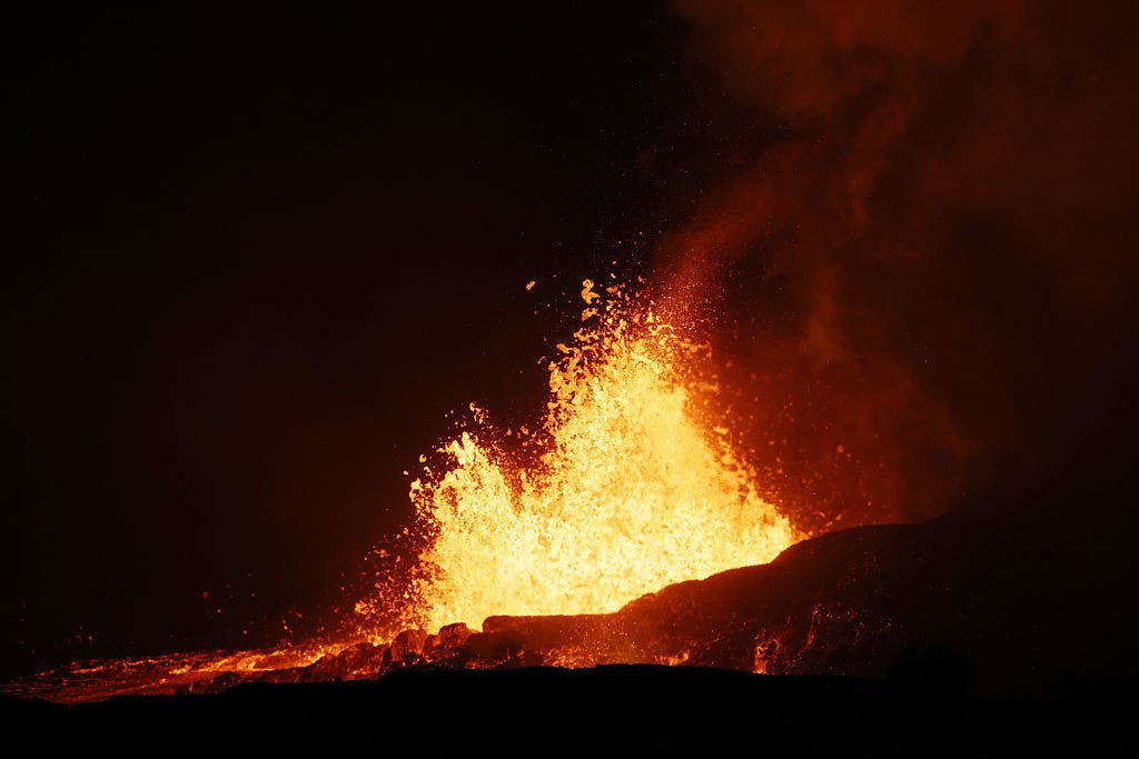 Kīlauea volcano activity prompts trail closures at popular Hawaii national park