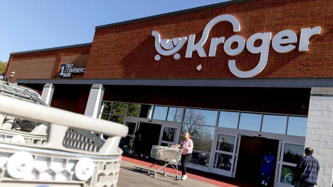Kroger plans to cut 3,000 corporate jobs as grocery giant expands AI use