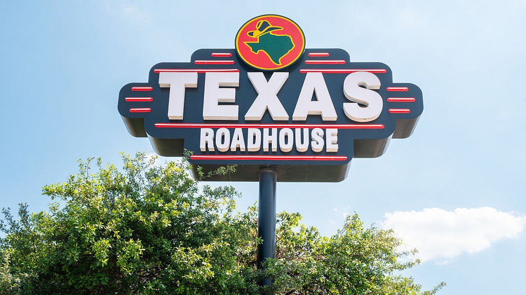 Man says Texas Roadhouse served him $20 steak instead of pricier filet multiple times