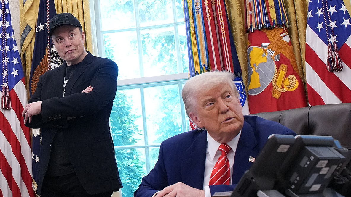 Fight over Elon Musk’s DOGE records heads to Supreme Court