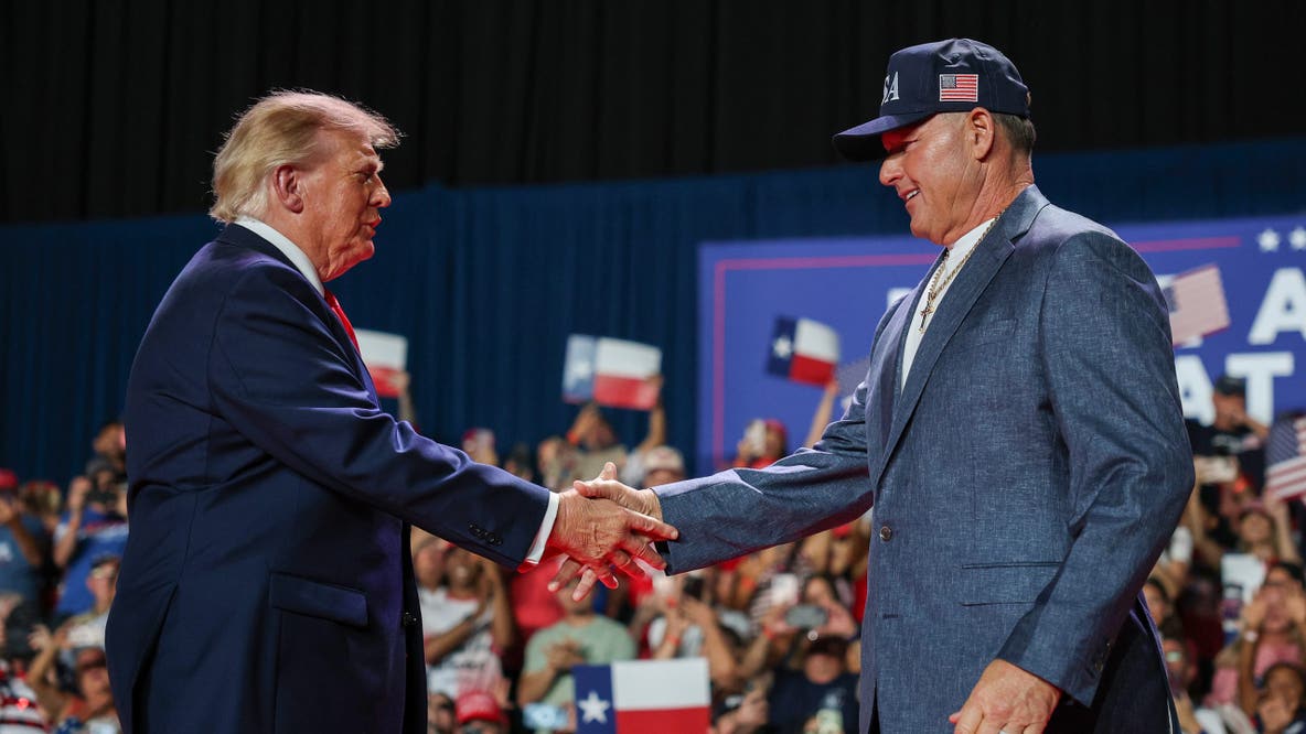 Baseball legend Roger Clemens to receive Presidential Medal of Freedom, Trump says