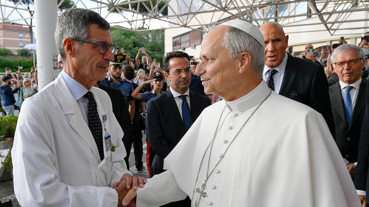 Pope Leo returns to Vatican, four days after lung cancer surgery