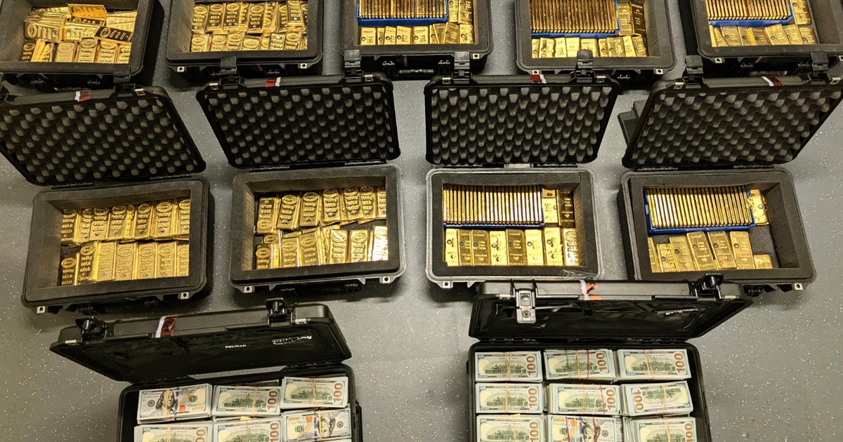 Ex-federal employee pleads guilty to $194M fraud scheme