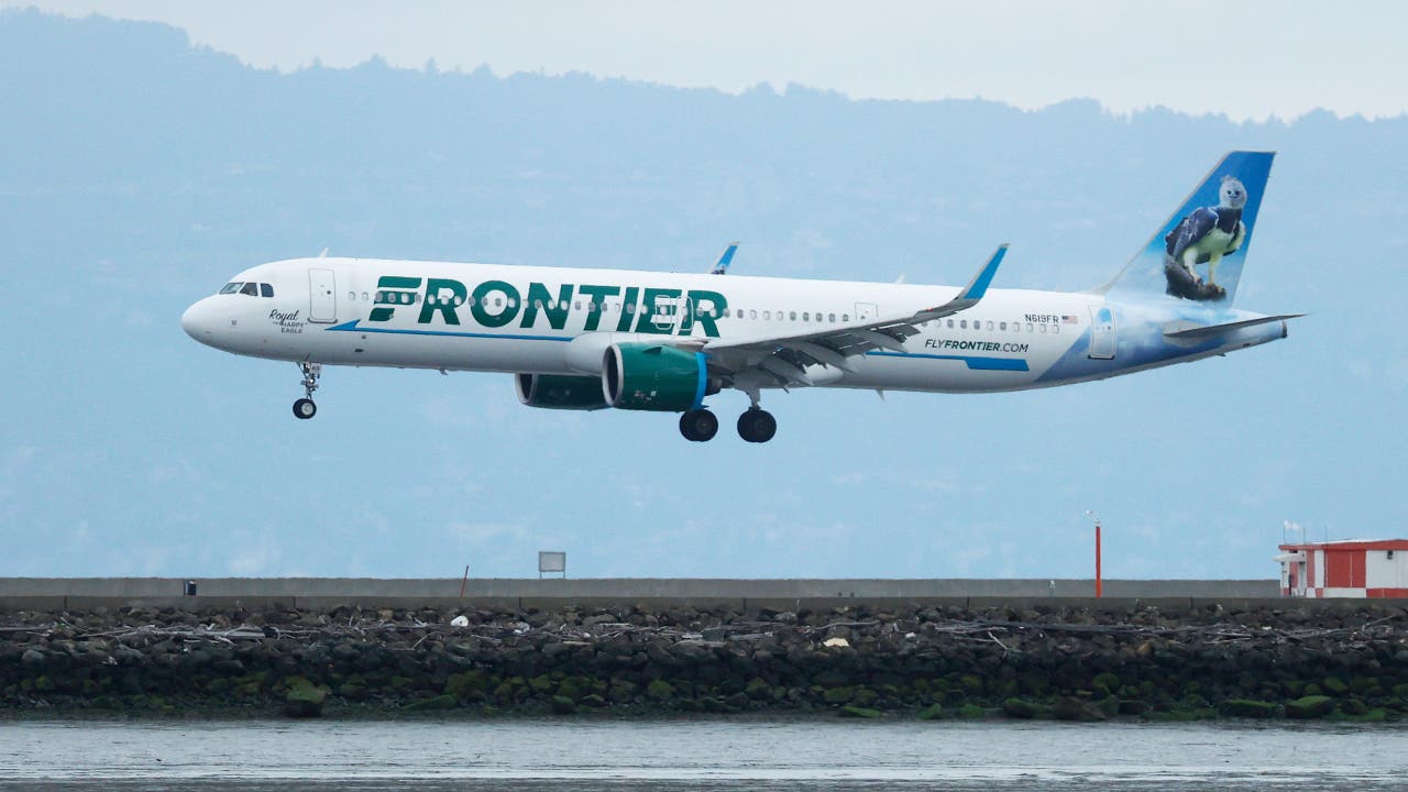 livenowfox.com - Stephanie Weaver - Frontier Airlines posts surprise profit after prices increase, rivals pull back