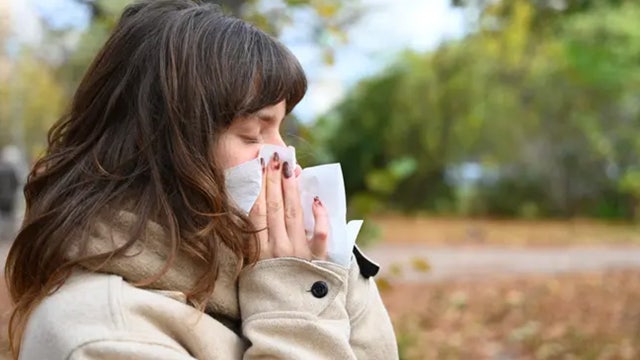 Fall allergies or a cold? Here’s how to tell what’s making you miserable