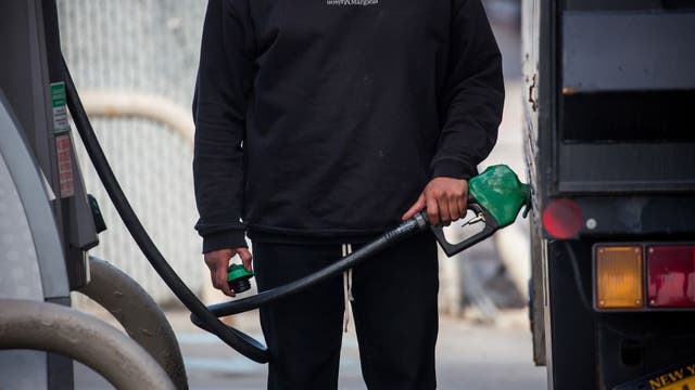 Bipartisan Senate group urges Trump to abandon plan to buy Russian diesel amid Ukraine war