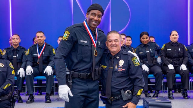 NBA hall of famer Amar'e Stoudemire begins new career as Florida police officer
