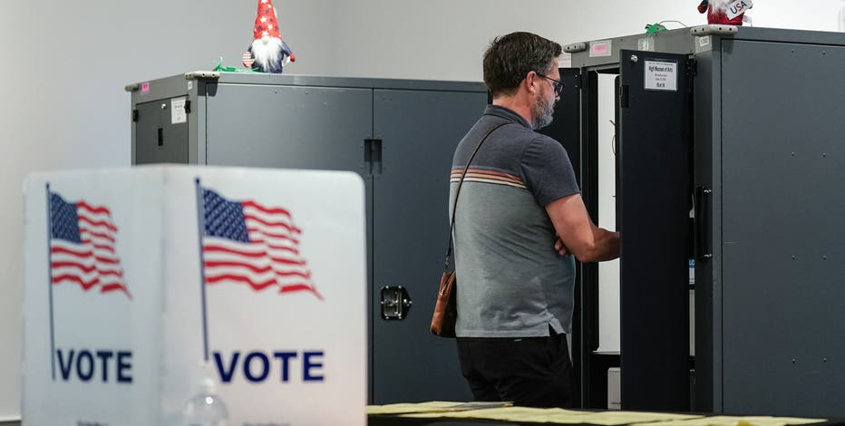 Voters on both sides of the aisle want change, new poll on eve of 2026 midterm finds