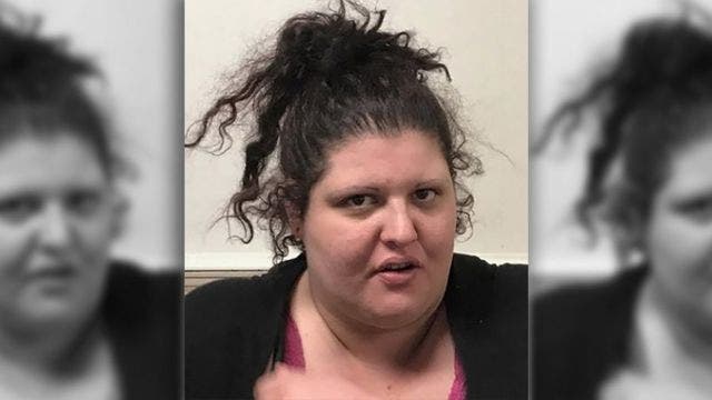Woman skips mom's funeral to steal her safe, police say